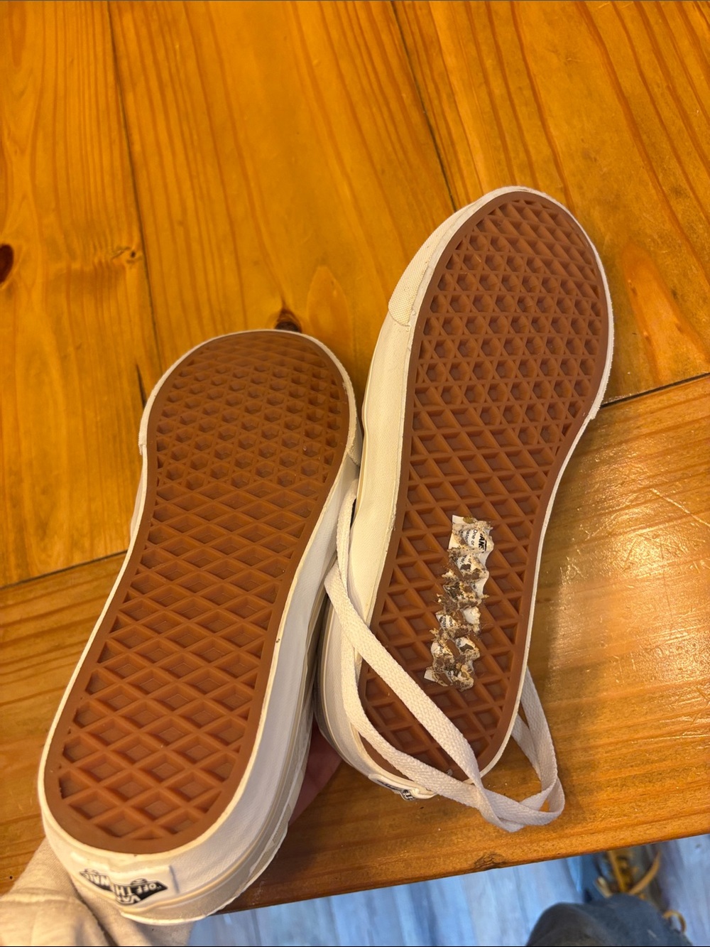Vans Checkerboard Low-Top Sneakers in Beige and White - Picture 3 of 4